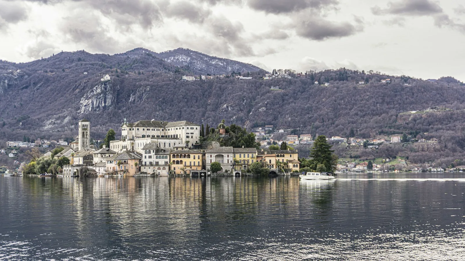 Les lacs d'Orta et d'Iseo : les alternatives plus calmes